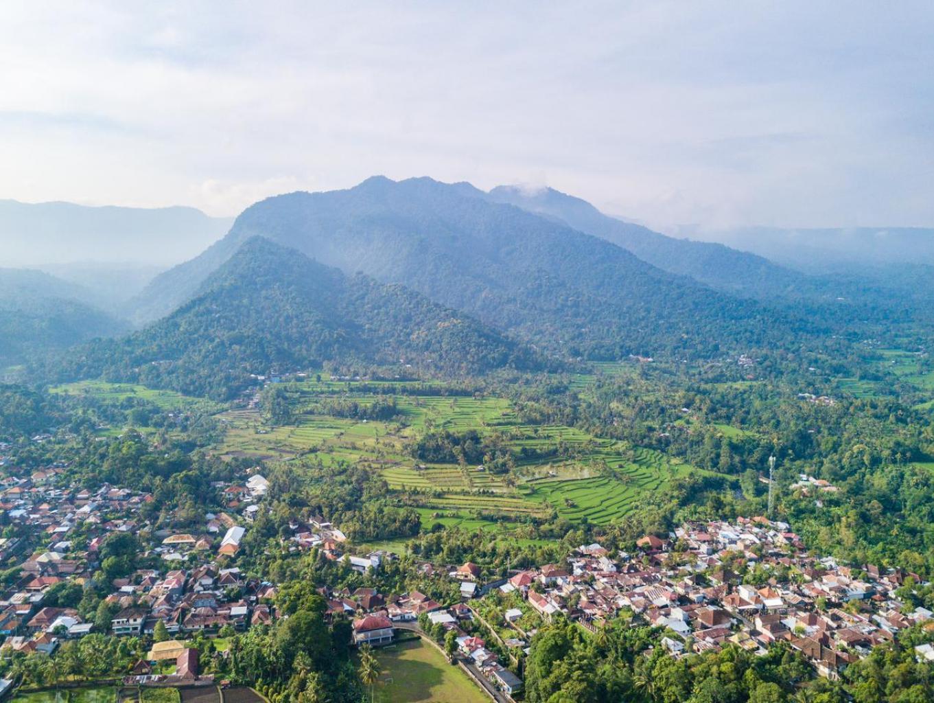 Pemandangan Desa Badegong 1