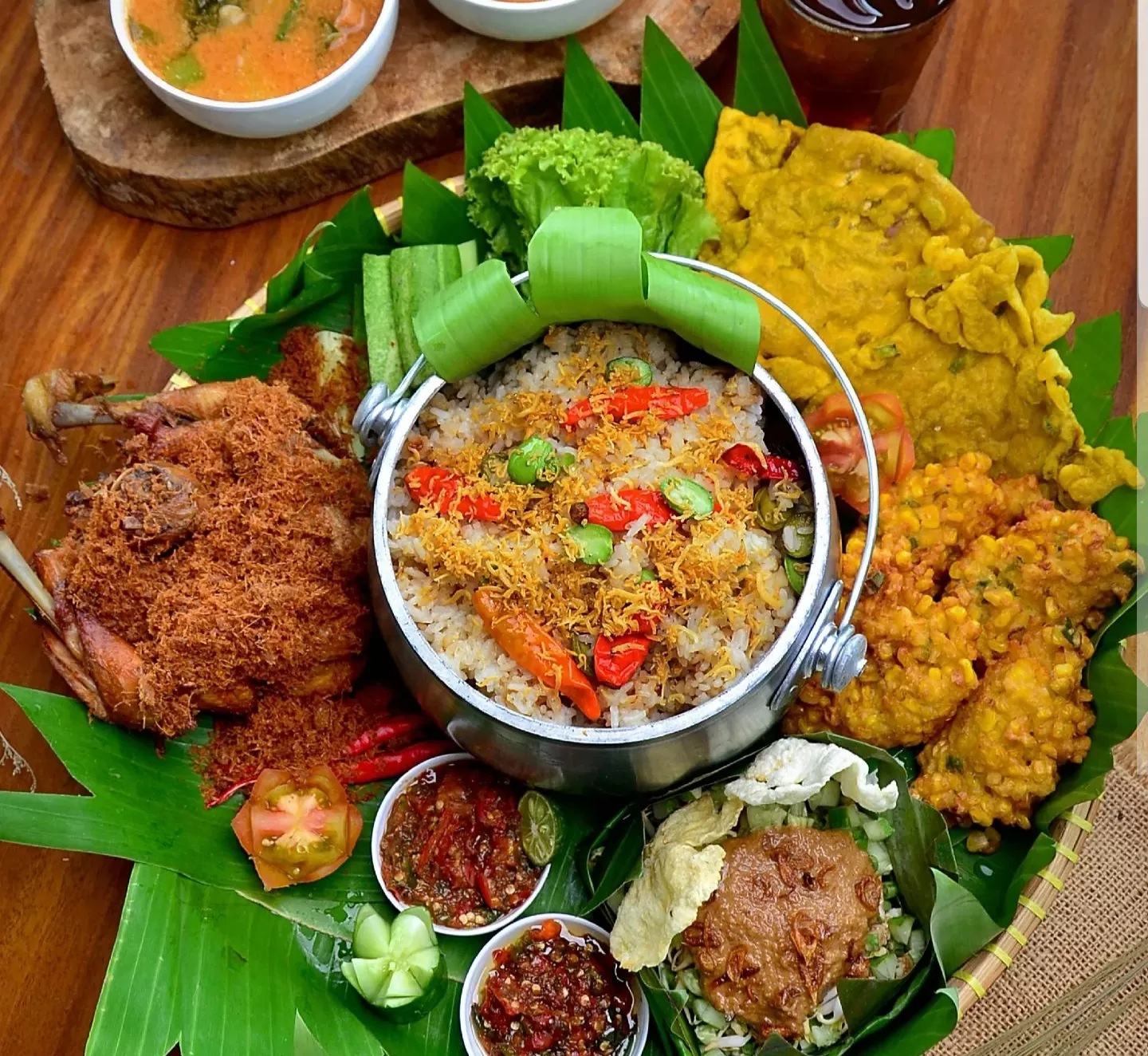 Warung Nasi Liwet Khas Badegong